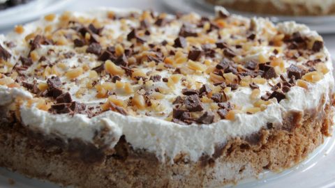 Snickers Cheesecake