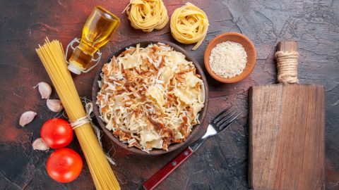 Spaghetti Stuffed Garlic Bread